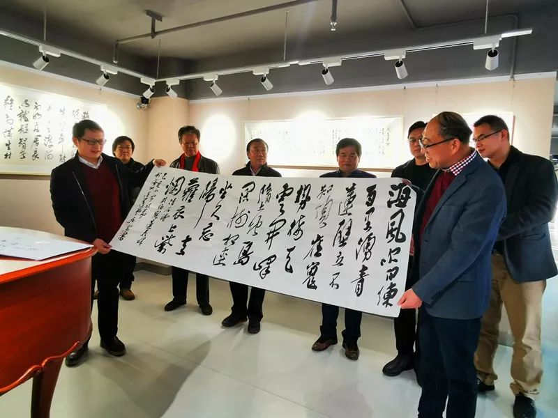 书法进校园，翰墨写精神 | 书以载道——吴雪、朱启超书法小品展走进中国科学技术大学(图3)