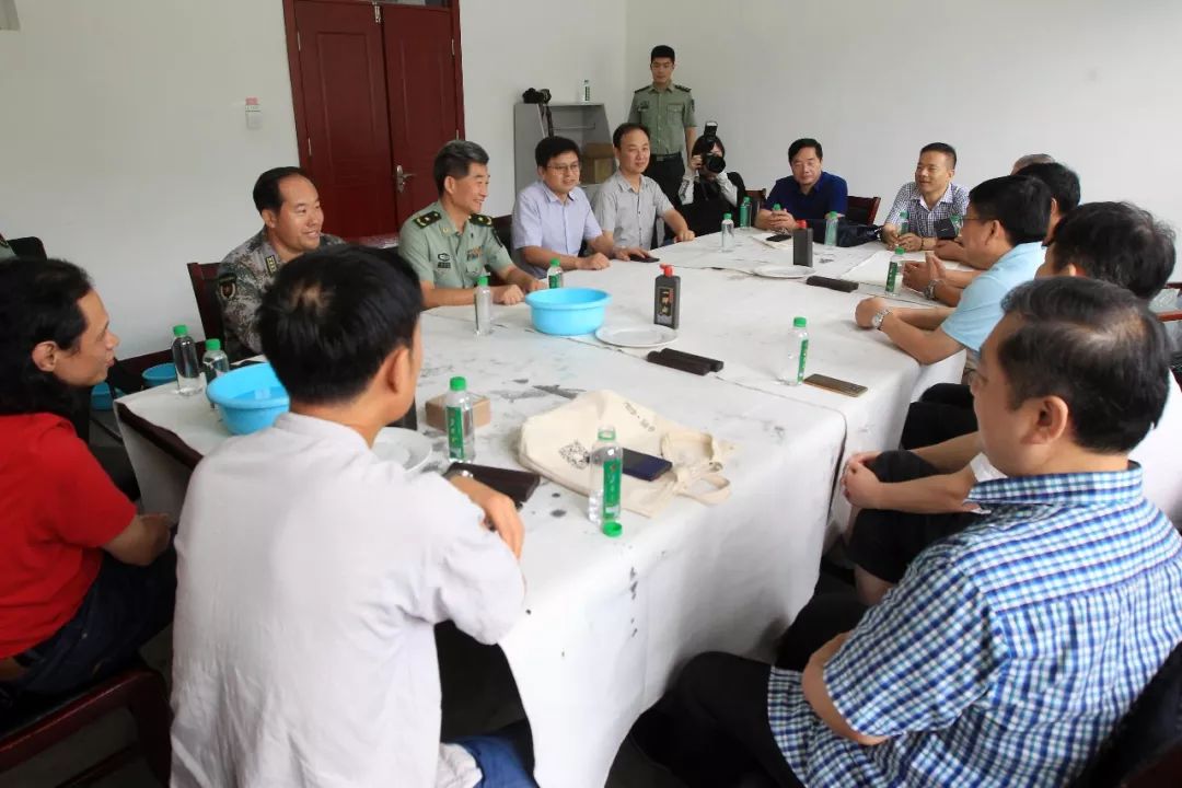 不忘初心跟党走 双拥共建一家亲 ——省文联文艺志愿服务走进省军区军营(图4)
