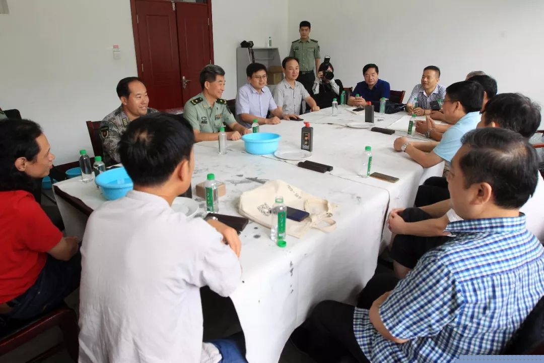 不忘初心跟党走 双拥共建一家亲 ——省文联文艺志愿服务走进省军区军营(图4)