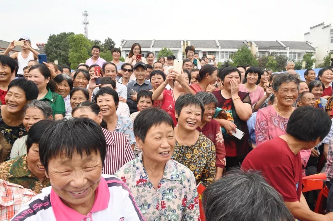到人民中去！ | 省文联文艺志愿服务活动走进舒茶(图25)
