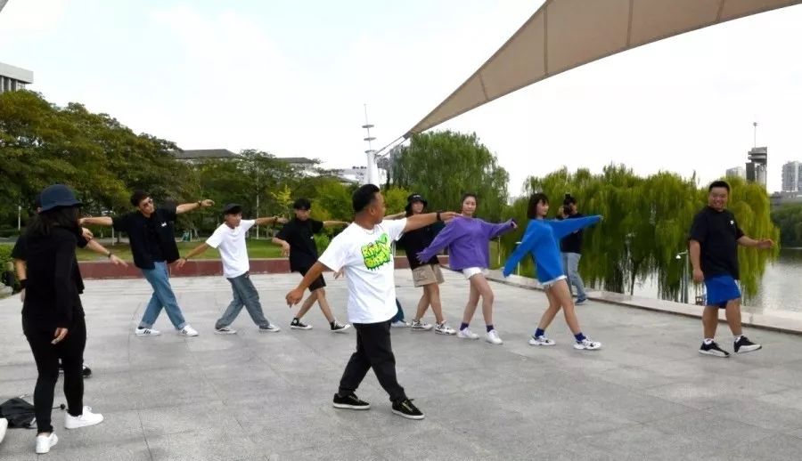 文艺名家进高校——省文联文艺小分队走进合肥工业大学(图8)
