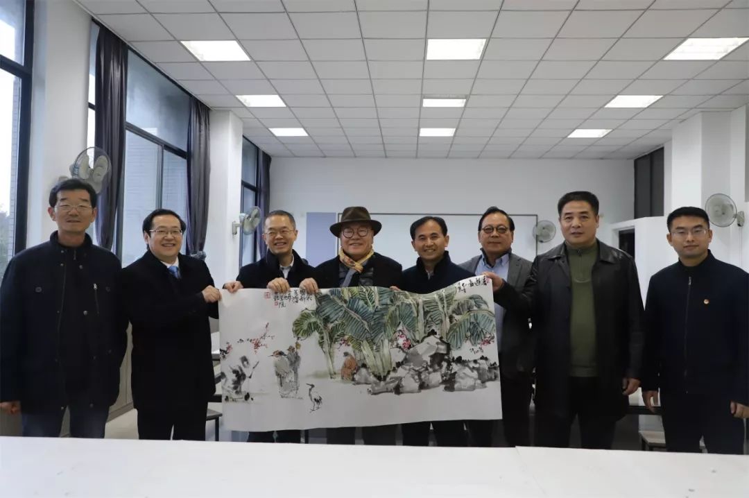 文艺名家进高校--省文联文艺小分队走进池州学院(图2)