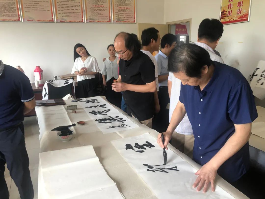“艺"路同心 翰墨寄情 | 省暨合肥市书协慰问抗洪官兵(图5)