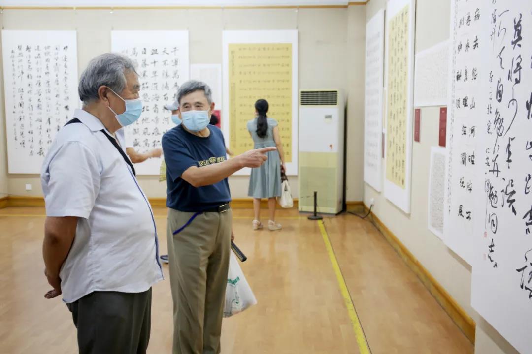 “初心如磐向未来”——安徽省百名书家书写红色家书红色诗词作品展在合肥开幕(图17) “初心如磐向未来”——安徽省百名书家书写红色家书红色诗词作品展在合肥开幕(图17)