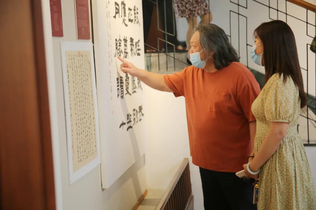 “初心如磐向未来”——安徽省百名书家书写红色家书红色诗词作品展在合肥开幕(图18) “初心如磐向未来”——安徽省百名书家书写红色家书红色诗词作品展在合肥开幕(图18)